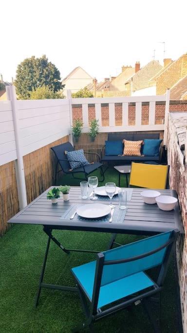 Le Chat Bleu - 26M2- Terrasse Sur Les Toits - Wi-Fi Amiens Exterior photo